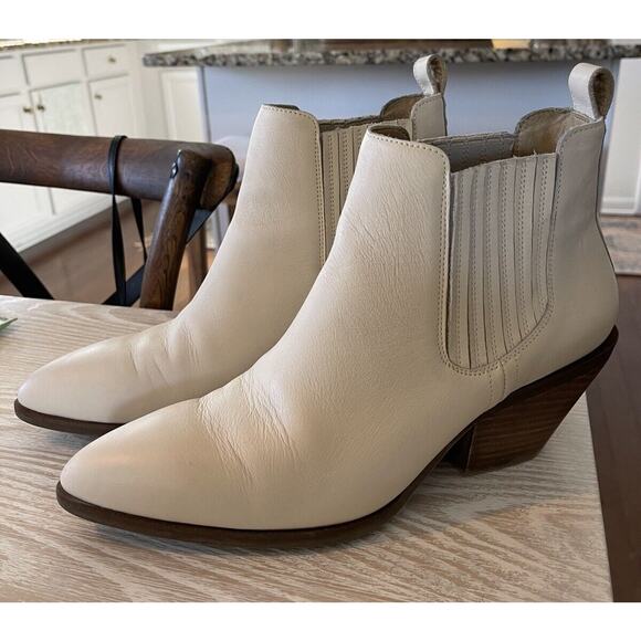 Portland Leather Women’s Patina Bone Ivory Dakota Boot Bootie Slip-on Size 11 - Picture 1 of 5